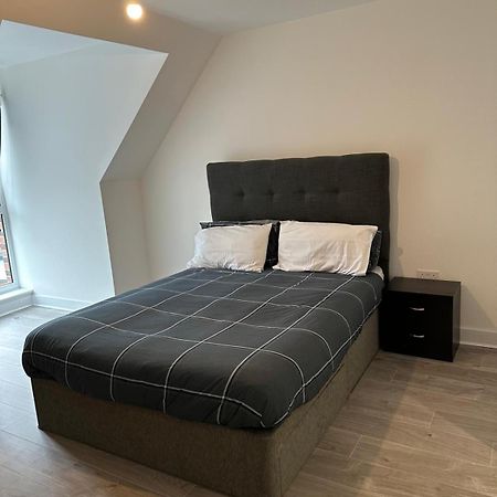 Lush King Ensuite In A Shared Home 曼彻斯特 外观 照片